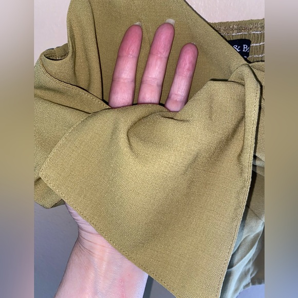 SALE!!
NWOT Strut & Bolt Sage Green Women's Tank Top - Picture 8 of 10